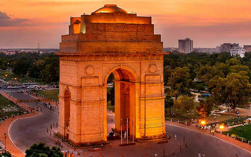 Overnight Agra Tour With Chambal Safari